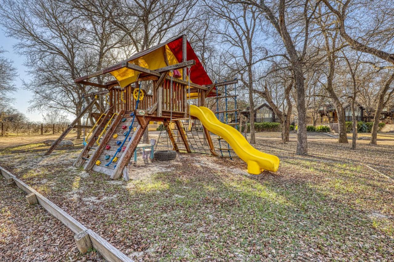 The Pecan @ Mendelbaum Winery Guest Cabins Villa Fredericksburg Exteriör bild